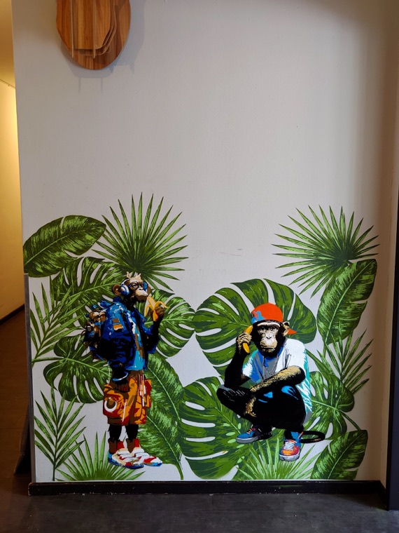03_jungle-wall